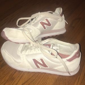 New Balance 311 women’s sneakers, gently used